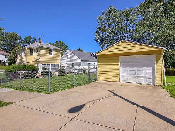 4th image of 20900 Kenyon Dr