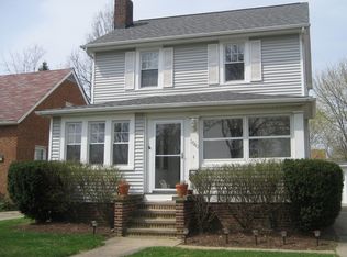 1040 Yellowstone Rd, Cleveland Heights, OH 44121