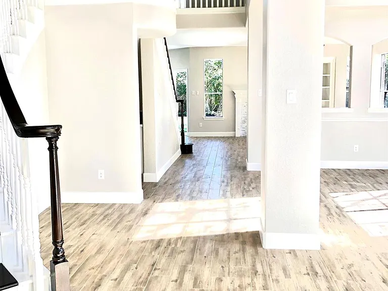 5711 Silver Bay Ct — Photo 4