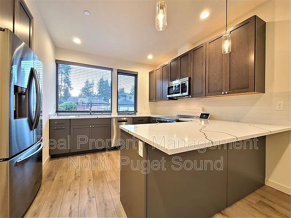 4th image of 18506 Wallingford Ave N