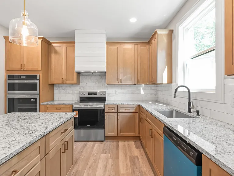 3905 Plainview Rd — Photo 13