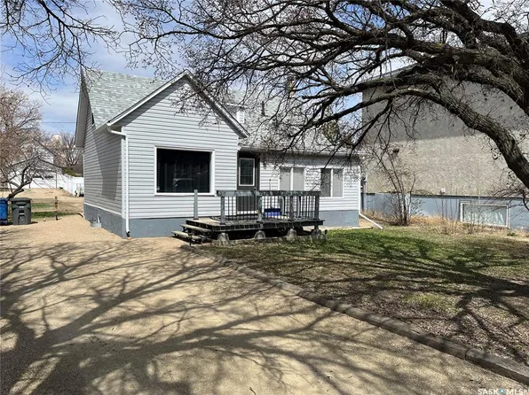 UNIT W-217 4th AVENUE W, Gravelbourg, SK S0H 1X0