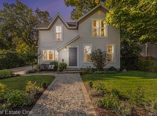 124 Oakland St, Milford, MI 48381