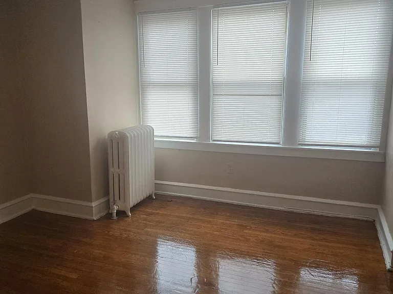 5345 W Berks St #2 — Photo 9