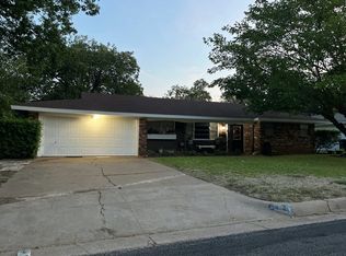 208 Revere Dr, Fort Worth, TX 76134