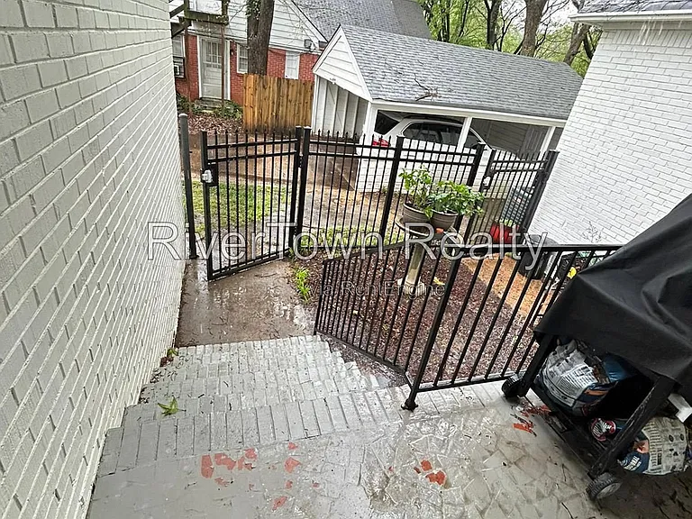 2731 Central Ave — Photo 18