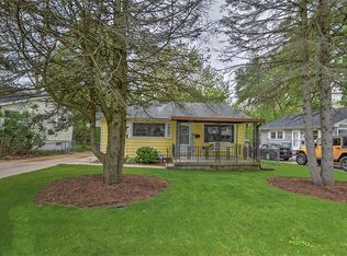 51 Kaydon Dr, Decatur, IL 62521