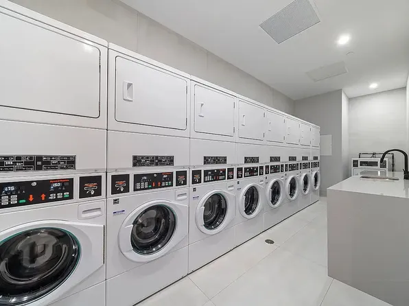 931 Carroll Street image 16 of 27