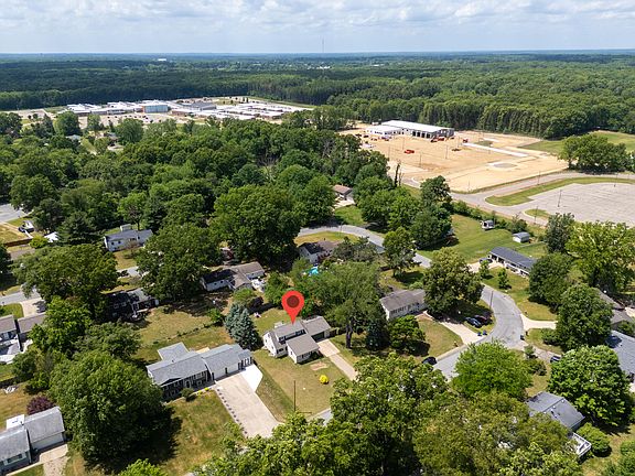 5th image of 57278 Hamilton Dr