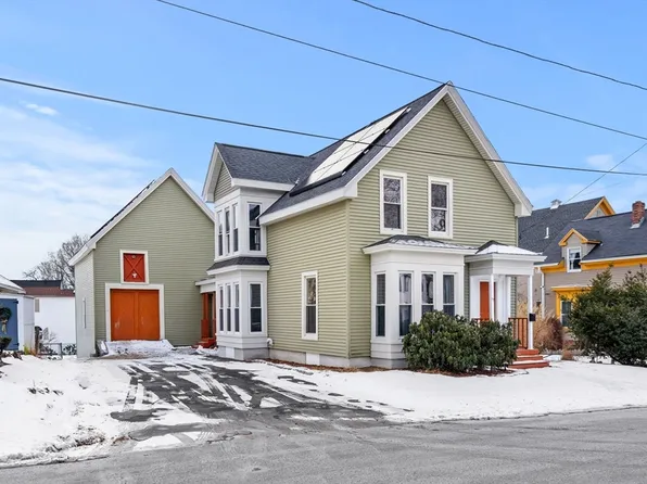 77 Race St, Haverhill, MA 01830