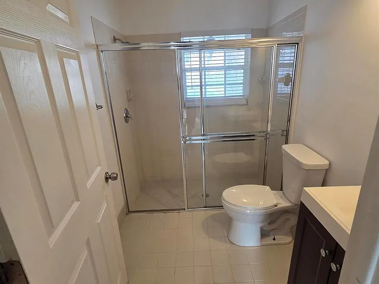 7093 Middlebury Dr — Photo 12