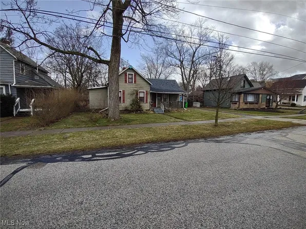 306 Runn St, Berea, OH 44017