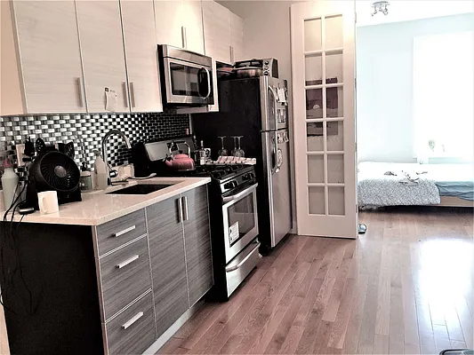 Rented by The Hamilton Group | media 21