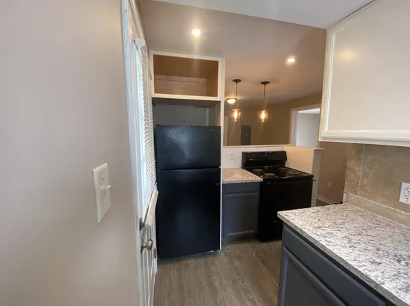 285 Concord St, Manchester, NH 03104