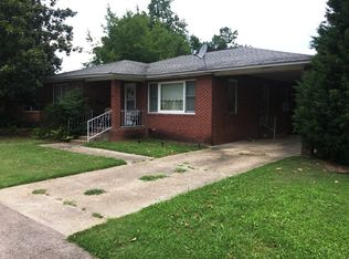 104 W Grant St, Dexter, MO 63841