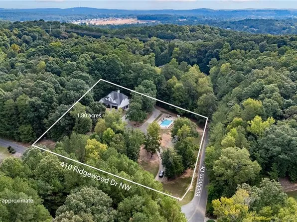410 Ridgewood Dr NW, Calhoun, GA 30701