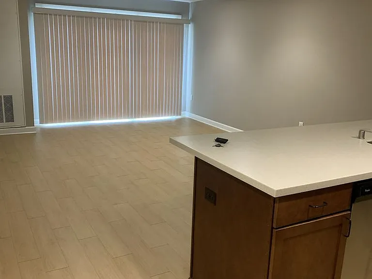 8402 8420 W North Avenue 2315 N #84 — Photo 4