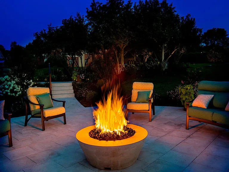 Outdoor fire pit with lounge seating