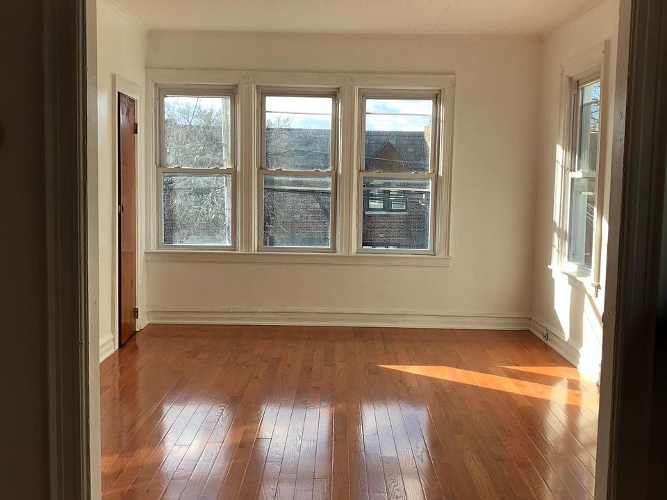 1st image of 10615 79th St #2