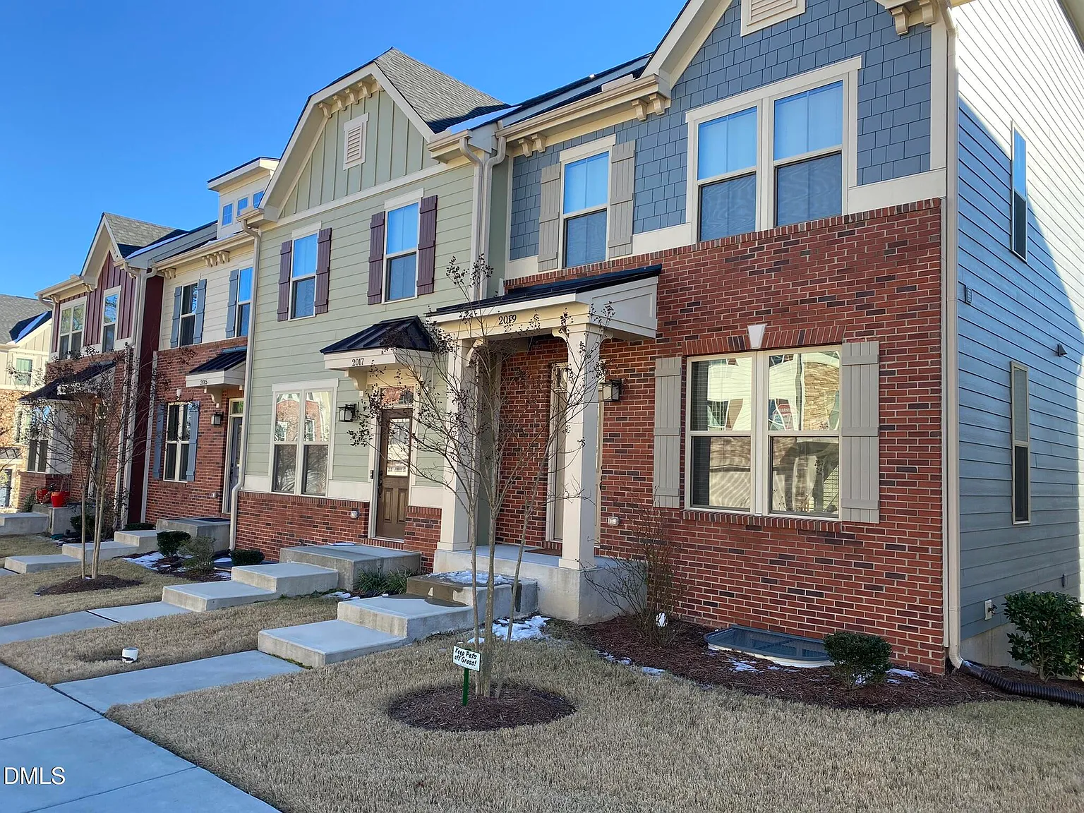 4 bed, 3.5 bath, 2150 sqft, $2,150 — Photo 1