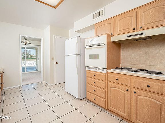 5th image of 10734 W TROPICANA Circle