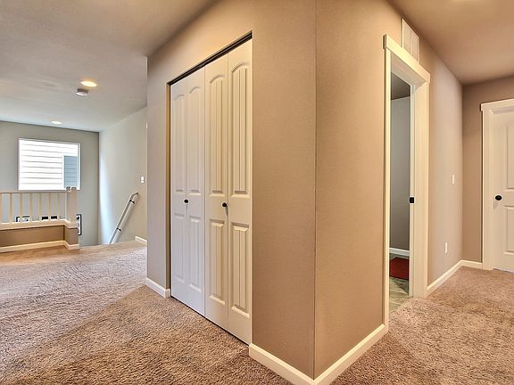 5th image of 13713 77th Avenue Ct E
