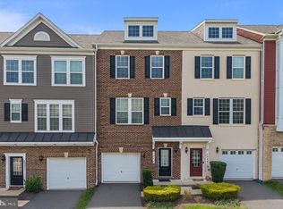 6070 Camerons Ferry Dr, Haymarket, VA 20169