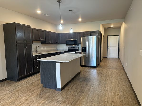 950 Commercial St #202