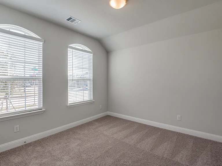 2902 Italia Ter — Photo 18