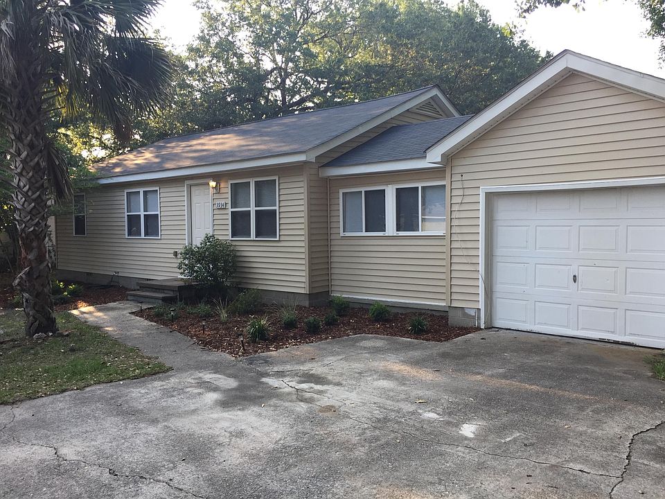 1st image of 3934 Dorsey Ave