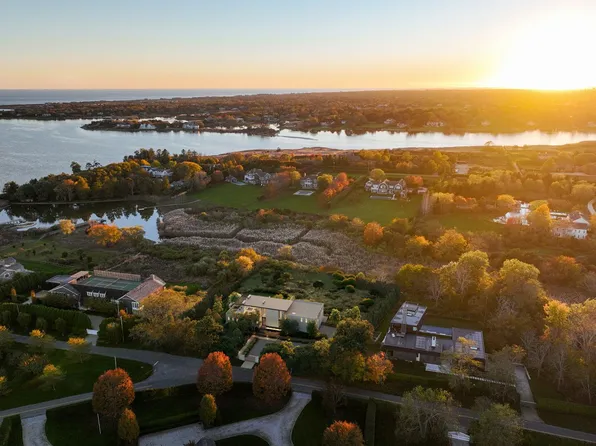 74 Crescent Ave, Water Mill, NY 11976