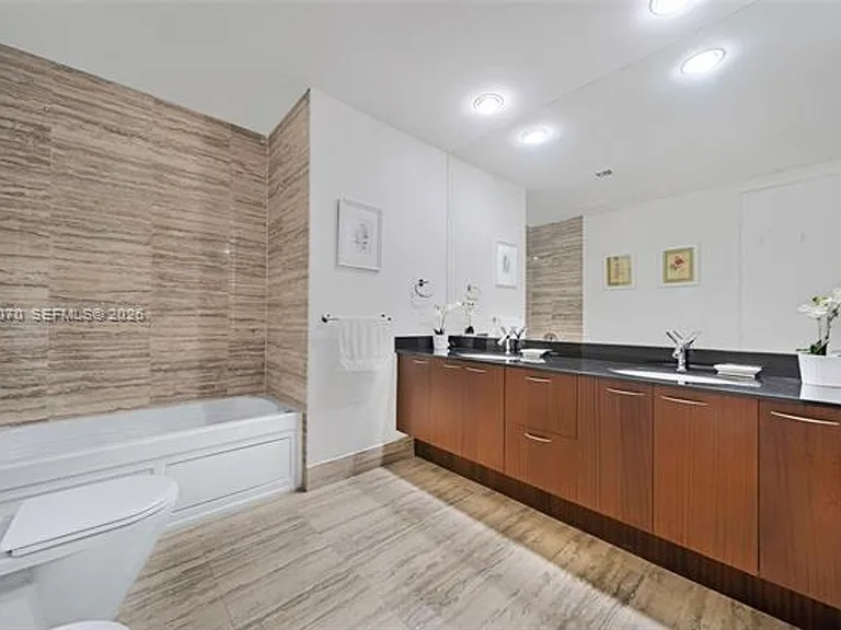 16001 Collins Ave #2305 — Photo 22