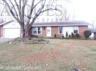1933 E Valley Water Mill Rd, Springfield, MO 65803