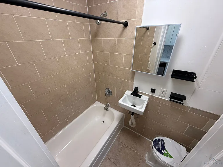 186 South St #8AA — Photo 5