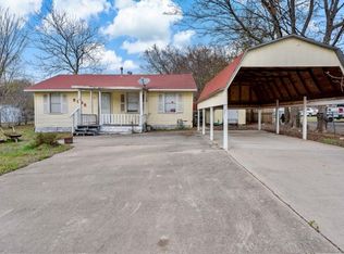 2530 W Sherman St, Paris, TX 75460