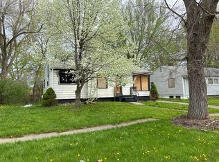 2334 Santa Barbara Dr, Flint, MI 48504