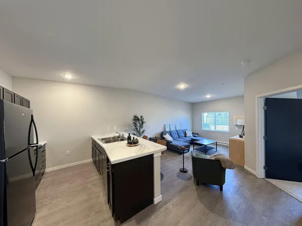 Pioneer Apartments