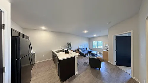 Pioneer Apartments Photo 1
