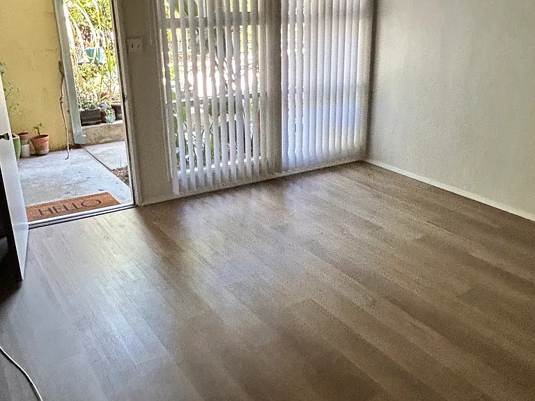 7336 W Manchester Ave — Photo 6