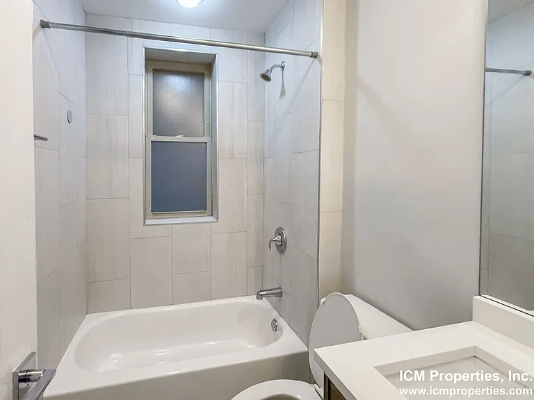 3912 N Janssen Ave #1 — Photo 8