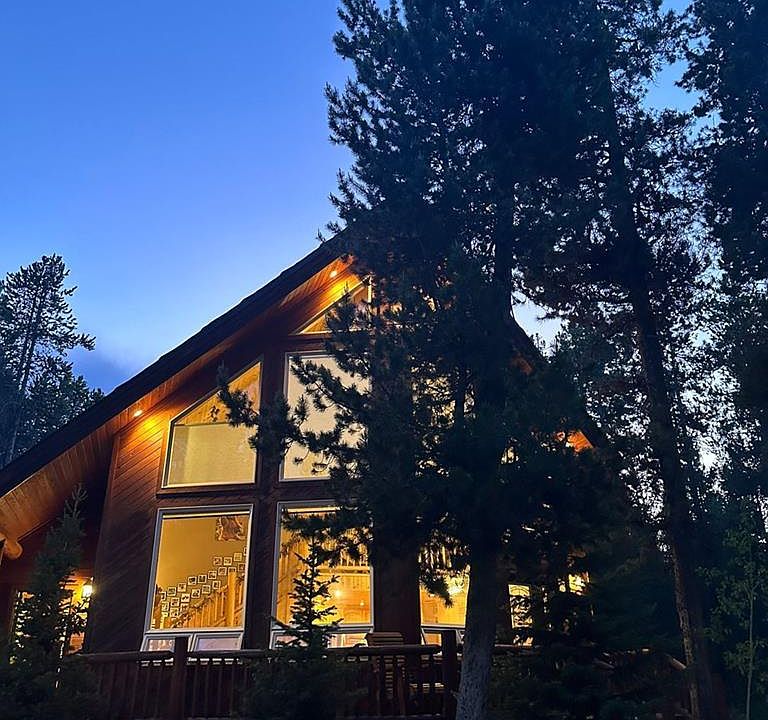 1st image of 4473 Boulders St