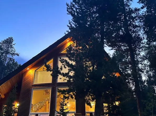 4473 Boulders St, Island Park, ID 83429