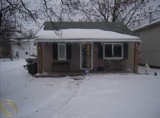 2690 Pontiac Lake Rd, Waterford, MI 48328