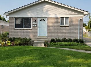 23021 Almond Ave, Eastpointe, MI