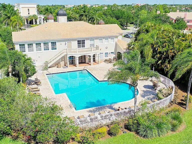 140 SW Peacock Blvd — Photo 14