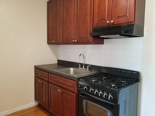 Rented by BRICK & GALO REALTY CORP | media 26