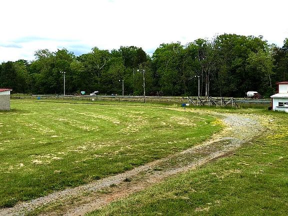 2nd image of 1 Yates Rd