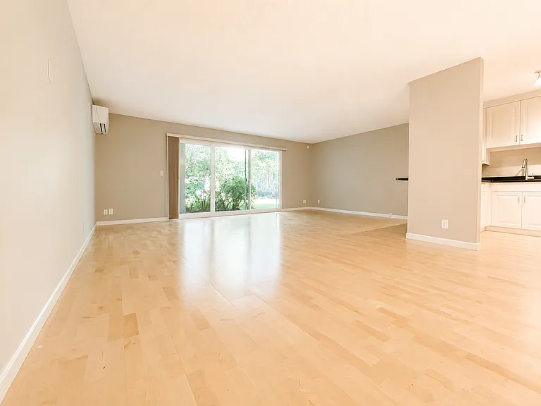 2393 SW Park Pl #106 — Photo 6