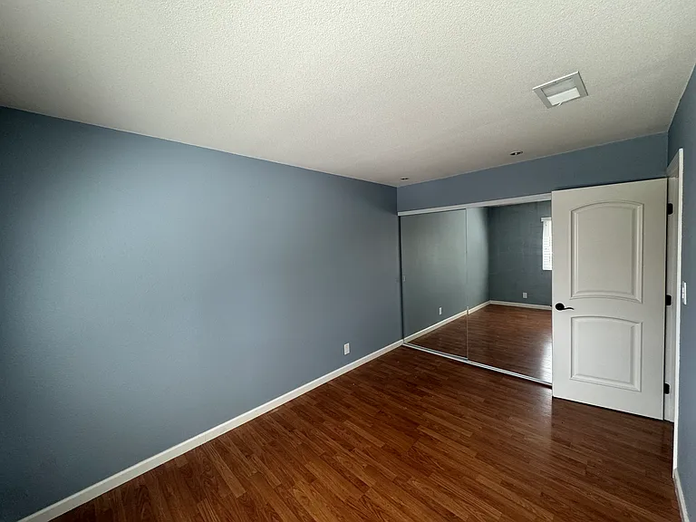 4113 Jamaica Ter — Photo 15