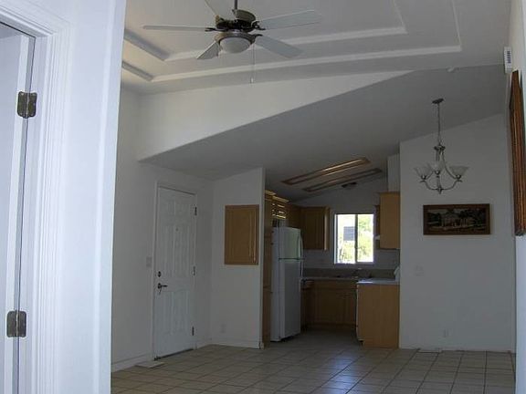 4th image of 947 W Lincoln Ave APT H